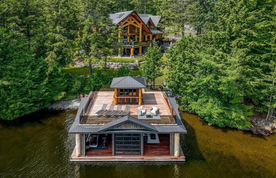 buy a cottage in Gravenhurst, Ontario
