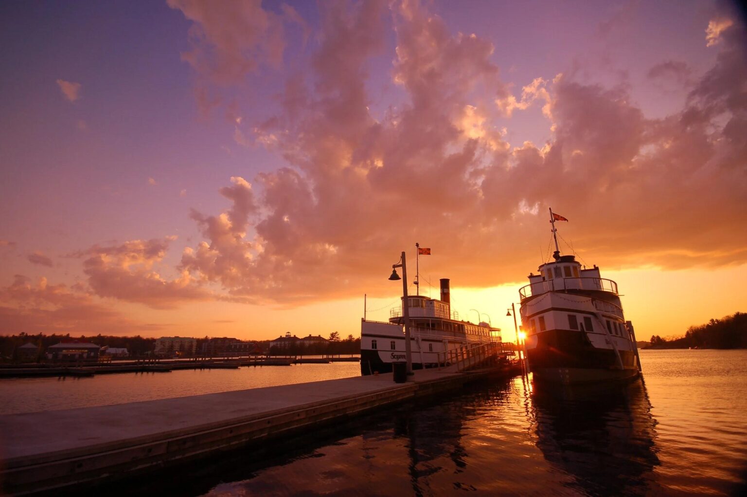 buy a cottage in Gravenhurst, Ontario