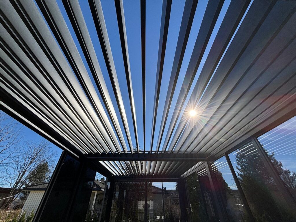 Aluminium louvre roofs