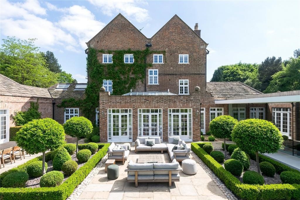 garden design Cheshire